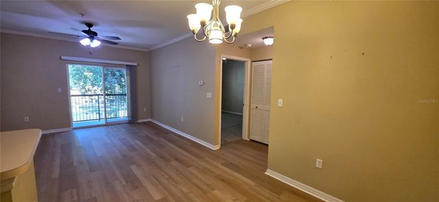 5618 PINNACLE HEIGHTS CIRCLE 211, Tampa, FL 33624