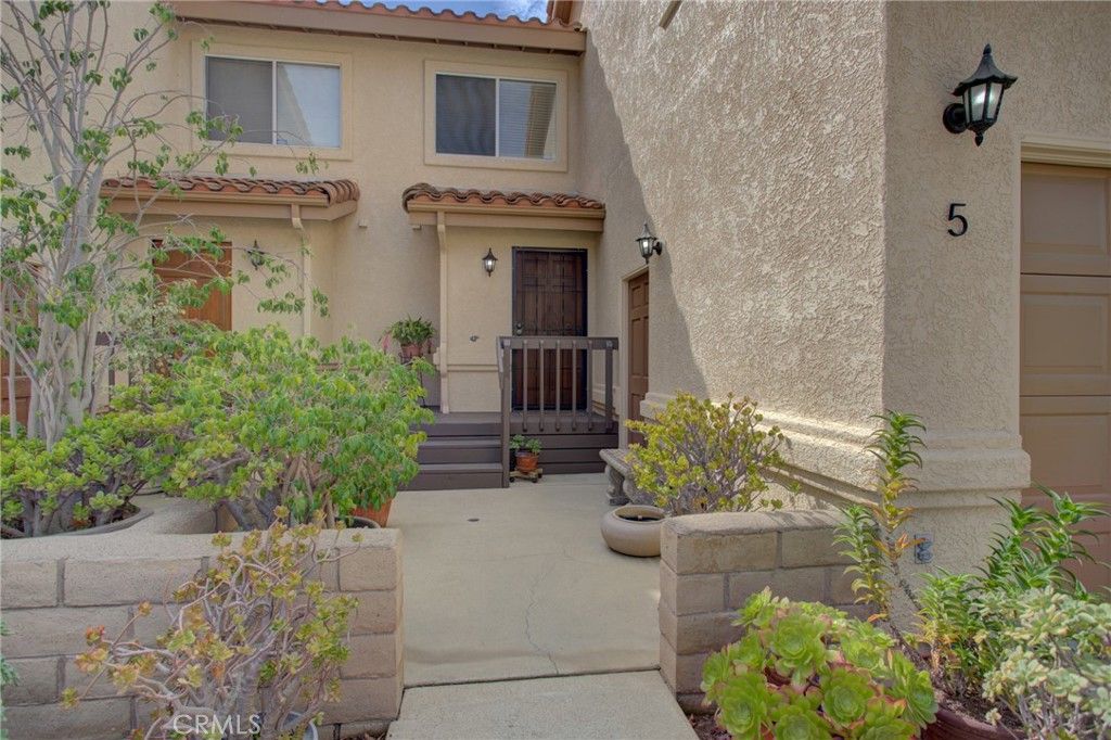 Image 2 of property listing at 450 Avenida De Socios 5, Nipomo, CA 93444