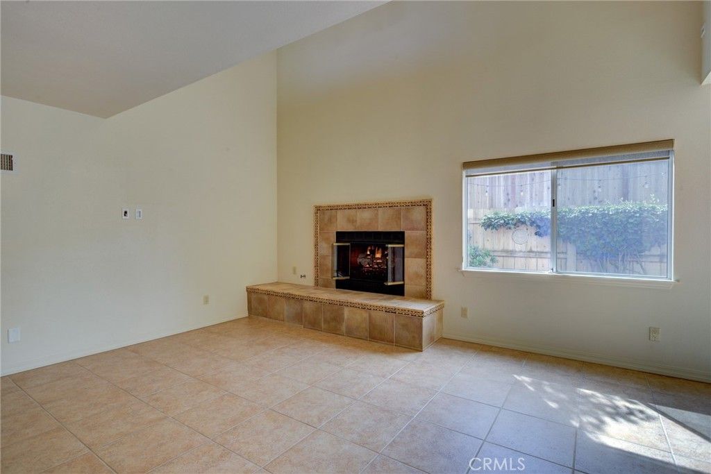 Image 9 of property listing at 450 Avenida De Socios 5, Nipomo, CA 93444