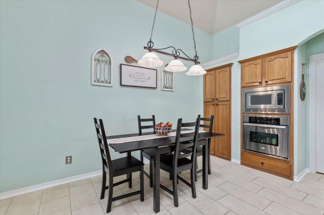 8801 Watersway Drive, Rowlett, TX 75088