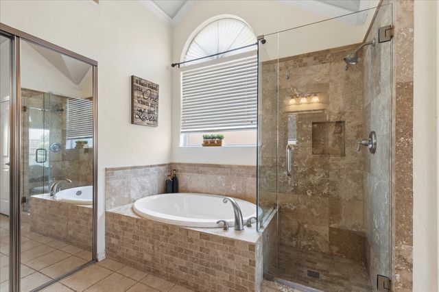 8801 Watersway Drive, Rowlett, TX 75088