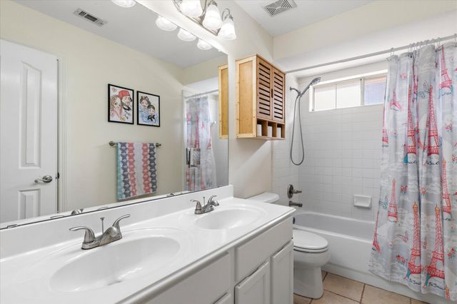 8801 Watersway Drive, Rowlett, TX 75088