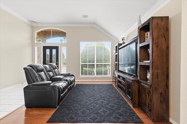 8801 Watersway Drive, Rowlett, TX 75088