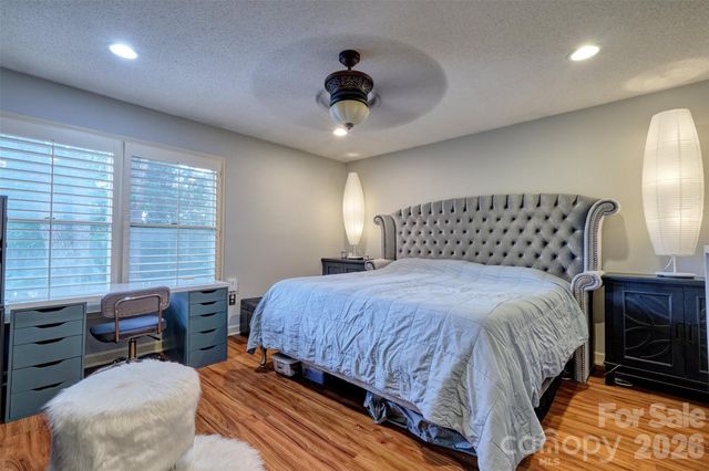 18 Shipmaster Court, Lake Wylie, SC 29710