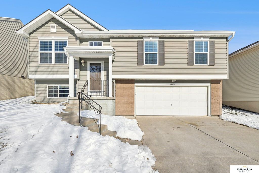 14622 Knudsen Street, Bennington, NE 68007