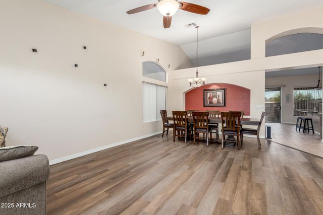 278 E SAGEBRUSH Street, Gilbert, AZ 85296