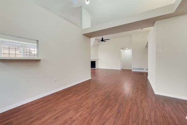 2327 Cromwell Drive, Arlington, TX 76018