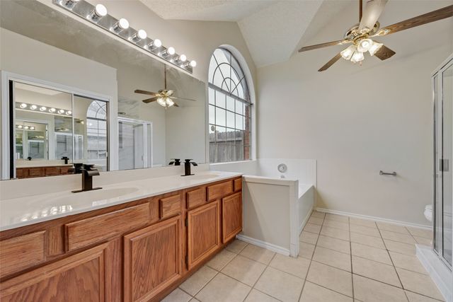 2327 Cromwell Drive, Arlington, TX 76018