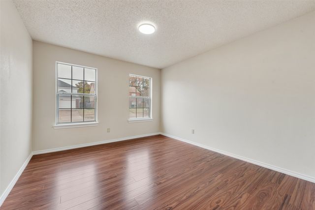 2327 Cromwell Drive, Arlington, TX 76018