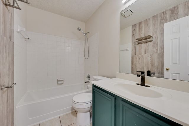 2327 Cromwell Drive, Arlington, TX 76018