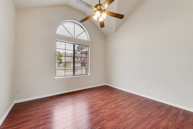 2327 Cromwell Drive, Arlington, TX 76018