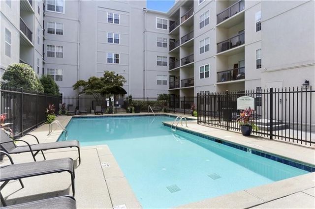 1074 Peachtree Walk NE B322, Atlanta, GA 30309