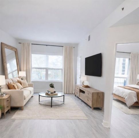 1074 Peachtree Walk NE B322, Atlanta, GA 30309