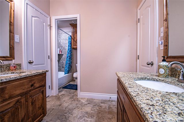 1009 Sky Court, Weatherford, TX 76085