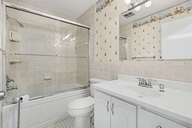 7127 Rockhill Drive, Jenison, MI 49428