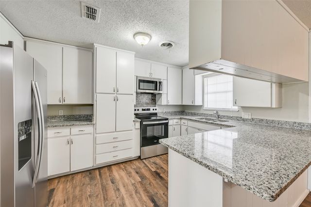 108 S Beverly Street, Crowley, TX 76036