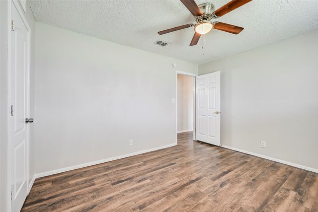 108 S Beverly Street, Crowley, TX 76036