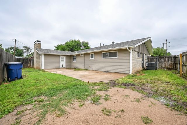 108 S Beverly Street, Crowley, TX 76036