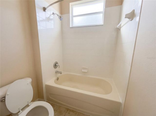 2304 HAMLET CIRCLE, Lakeland, FL 33810