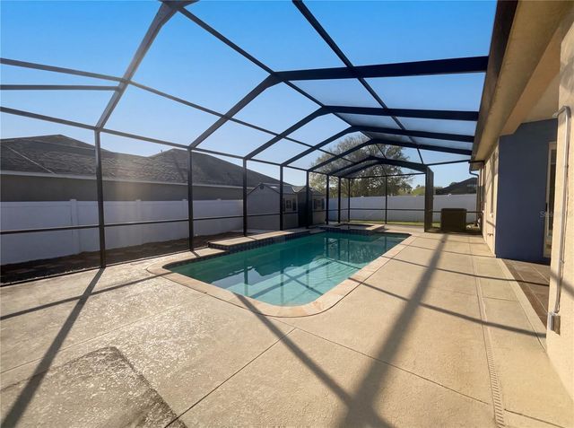 2304 HAMLET CIRCLE, Lakeland, FL 33810