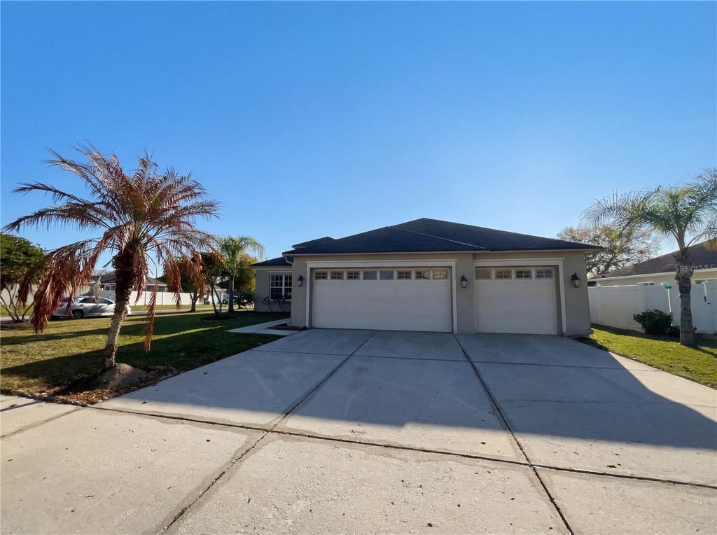 2304 HAMLET CIRCLE, Lakeland, FL 33810