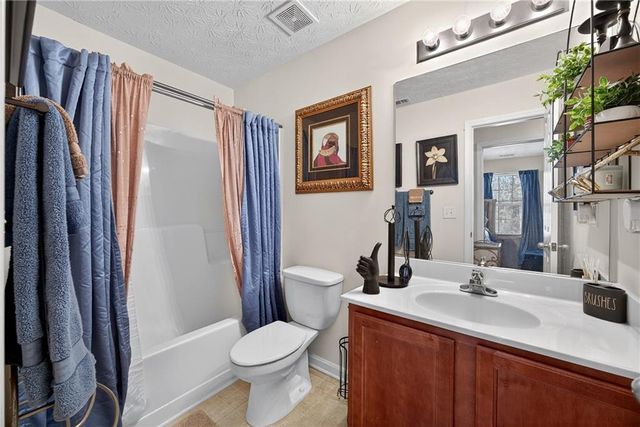 6226 Flat Trace Drive, Union City, GA 30291