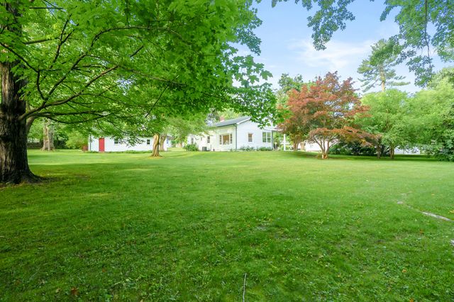 205 Sassafras Street, Coloma Twp, MI 49038