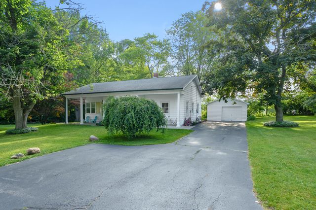205 Sassafras Street, Coloma Twp, MI 49038