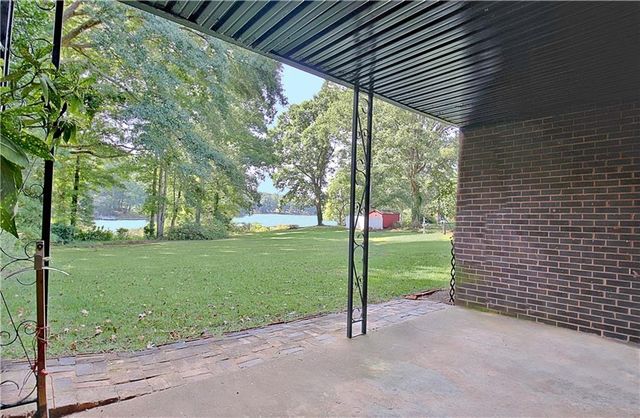 45 North Drive, Hampton, GA 30228