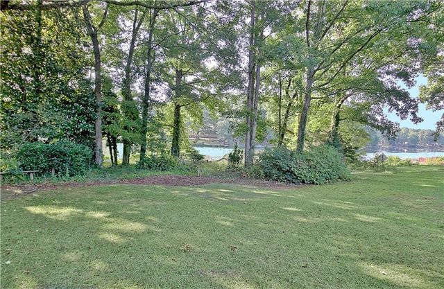 45 North Drive, Hampton, GA 30228