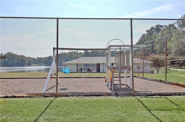 45 North Drive, Hampton, GA 30228