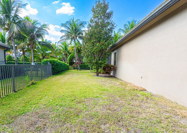 3352 Siena Circle, Wellington, FL 33414