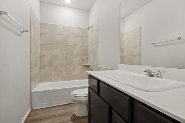 1415 Acorn Meadow Street, Houston, TX 77067