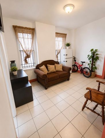 808 S 8TH, Camden, NJ 08103