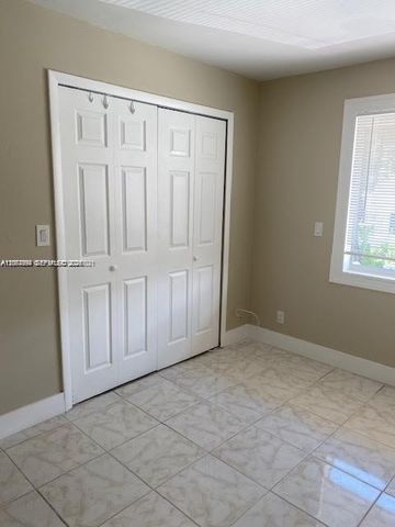 643 W 68th St 643, Hialeah, FL 33014