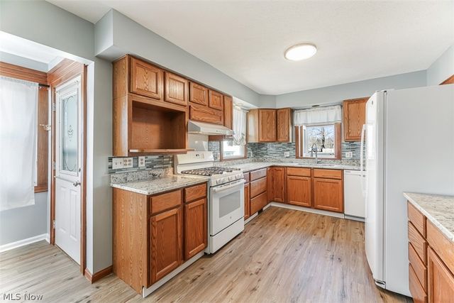 85 Maple Drive, Hudson, OH 44236