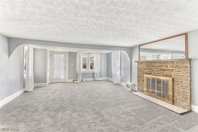 85 Maple Drive, Hudson, OH 44236