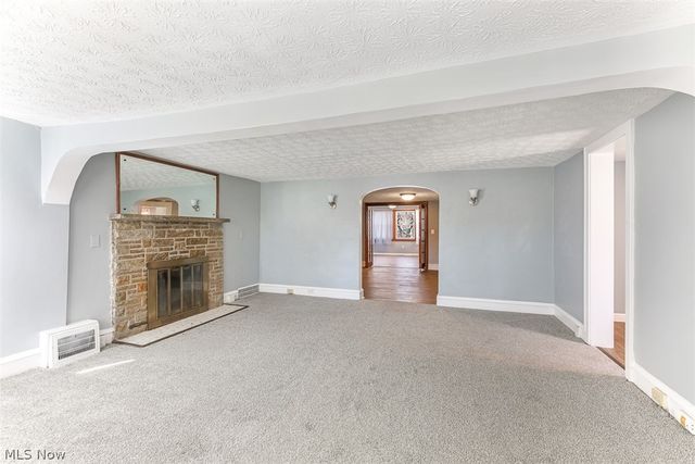 85 Maple Drive, Hudson, OH 44236