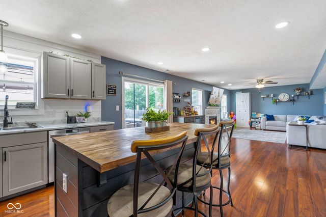 10044 Three Star Court, Avon, IN 46123