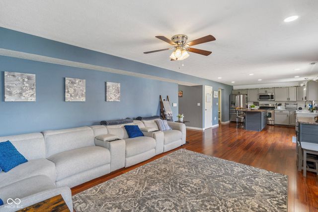 10044 Three Star Court, Avon, IN 46123