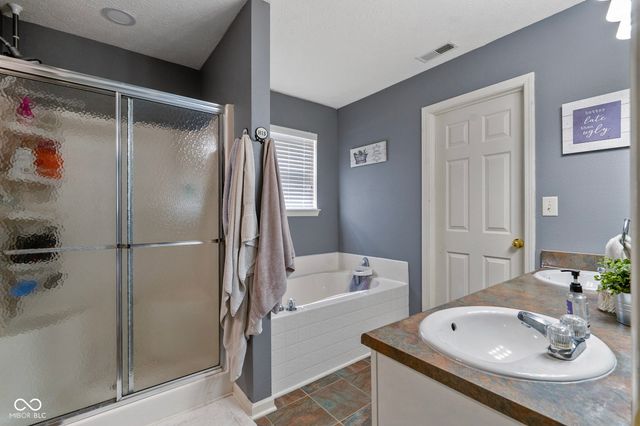 10044 Three Star Court, Avon, IN 46123