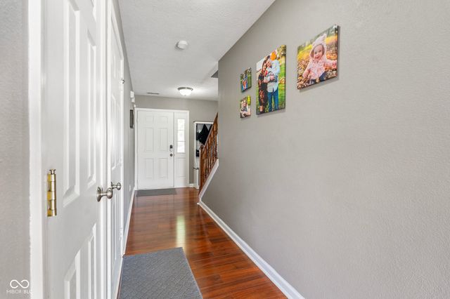 10044 Three Star Court, Avon, IN 46123