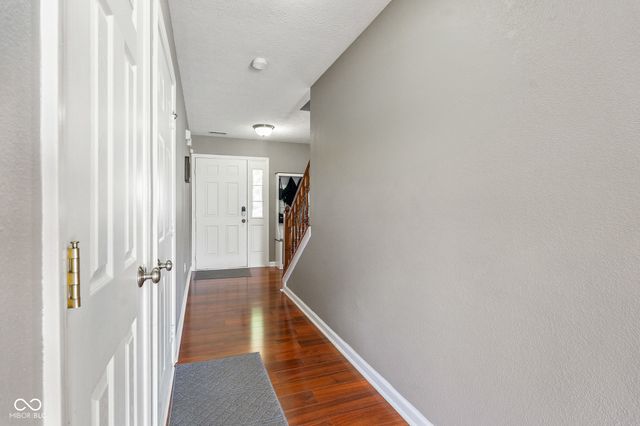 10044 Three Star Court, Avon, IN 46123