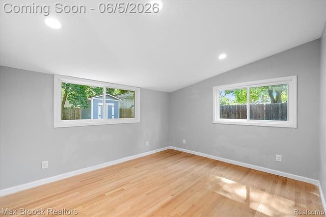 6431 Prairie Lawn, Waterford, MI 48329