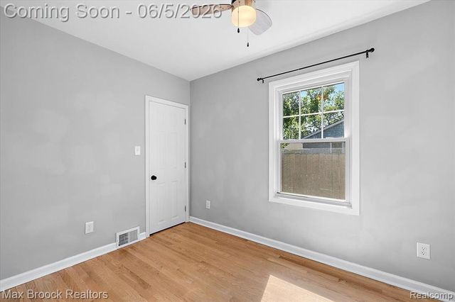 6431 Prairie Lawn, Waterford, MI 48329