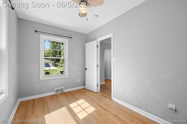 6431 Prairie Lawn, Waterford, MI 48329