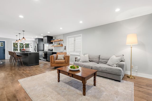 1707 University Avenue NE, Minneapolis, MN 55413
