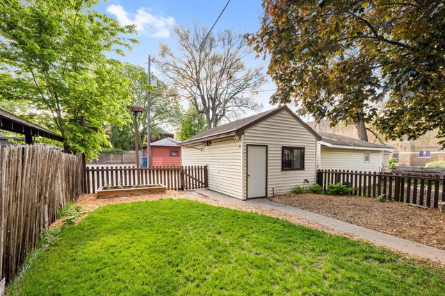 1707 University Avenue NE, Minneapolis, MN 55413