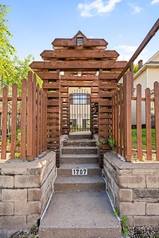 1707 University Avenue NE, Minneapolis, MN 55413