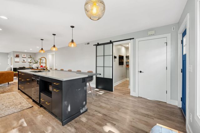 1707 University Avenue NE, Minneapolis, MN 55413